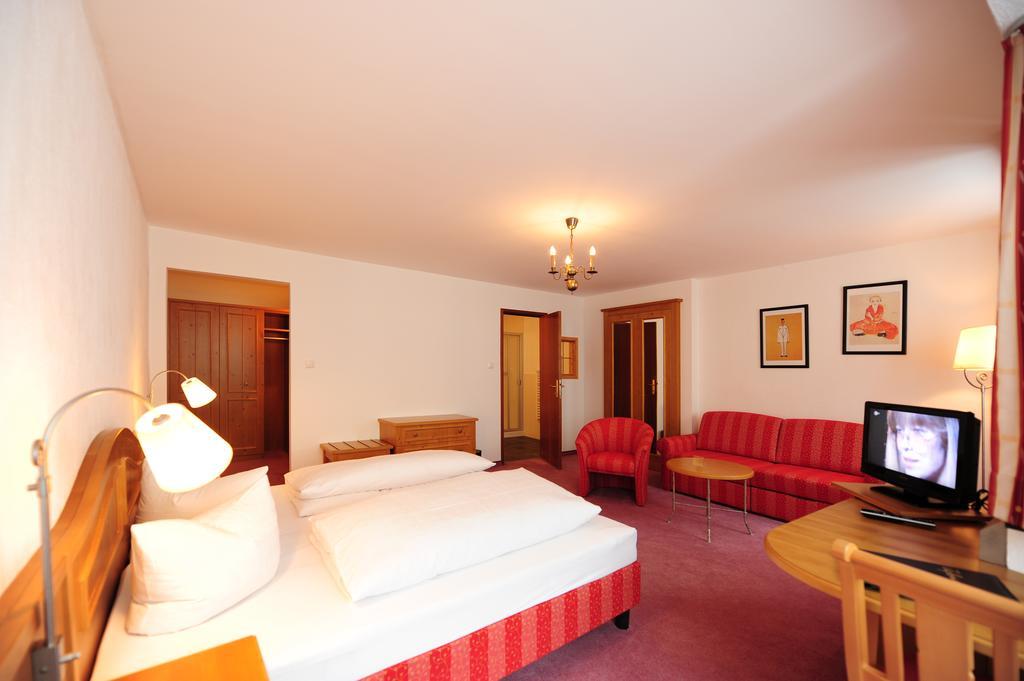 Hotel Krone Matrei am Brenner Room photo