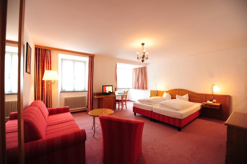Hotel Krone Matrei am Brenner Room photo