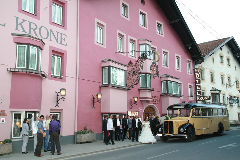 Hotel Krone Matrei am Brenner Exterior photo